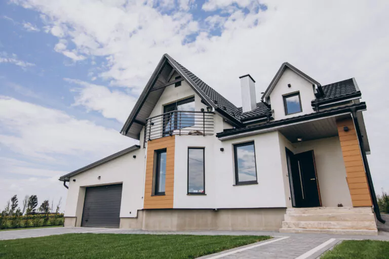 Rénovation menuiseries extérieures : globale ou ciblée, que choisir ?