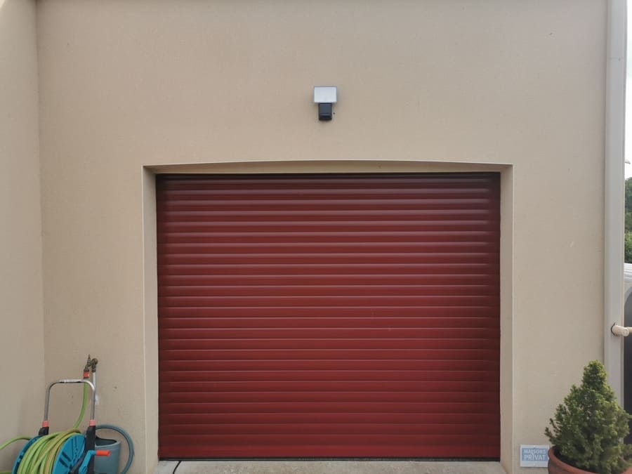 porte-garage-enroulement-rouge